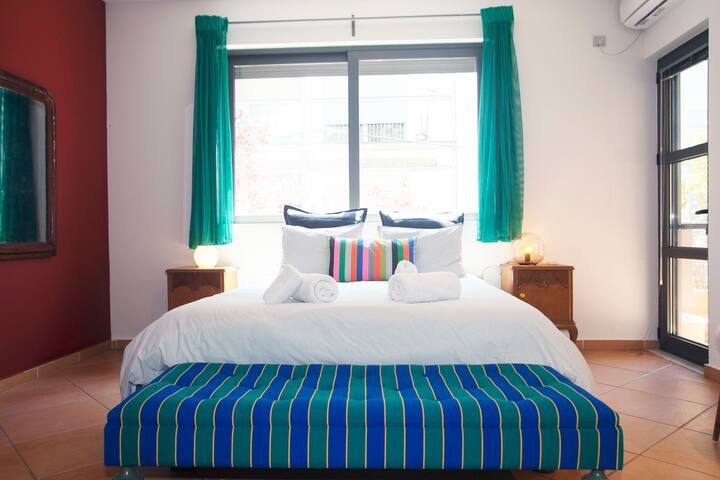 Grand Family Suite with Fabulous Balcony gallery image 2