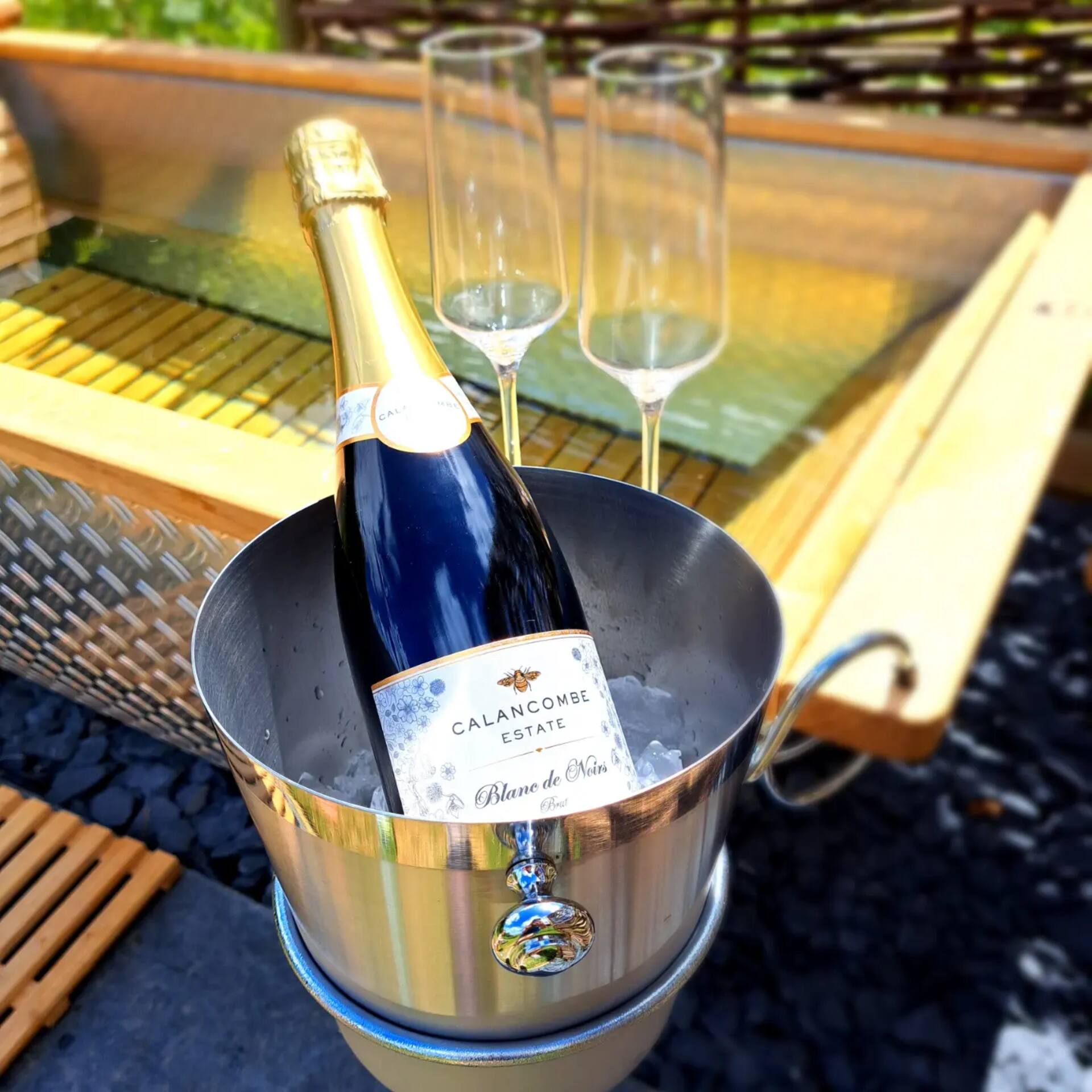 Brackenhill Glamping - Safari Tent with Hot Tub — photo 5