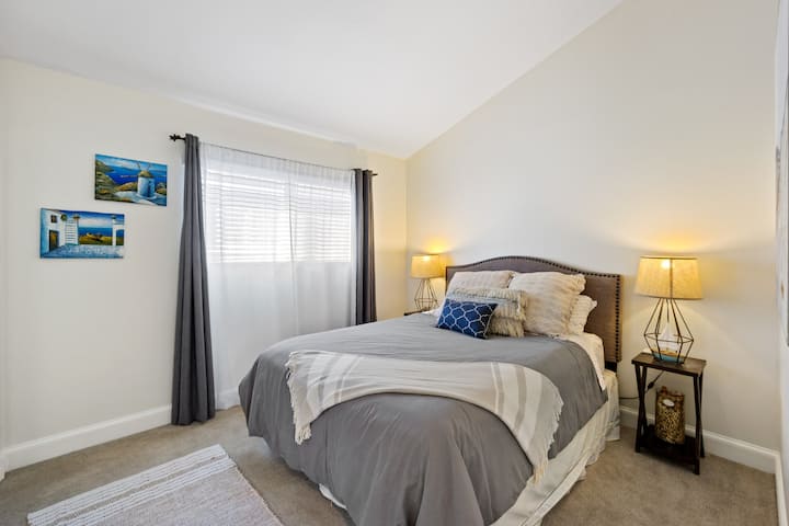 Chumba cha wageni #2 kilicho na kitanda cha Queen Size