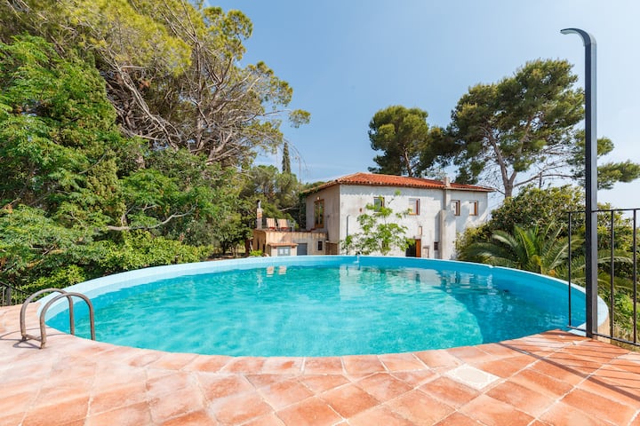 Modernist country house near Salou-Port Aventura