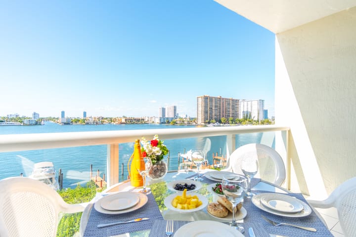 Chic Waterfront Retreat | Panoramic Intracoastal Views - Surfside, FL