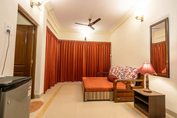 Living room image 3