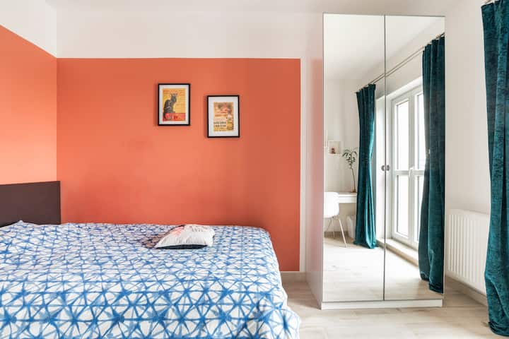 Sample Website Simple One Bedroom with private bathroom & free parking - Apartments for Rent in ...