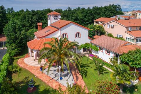 Villa Little Castle