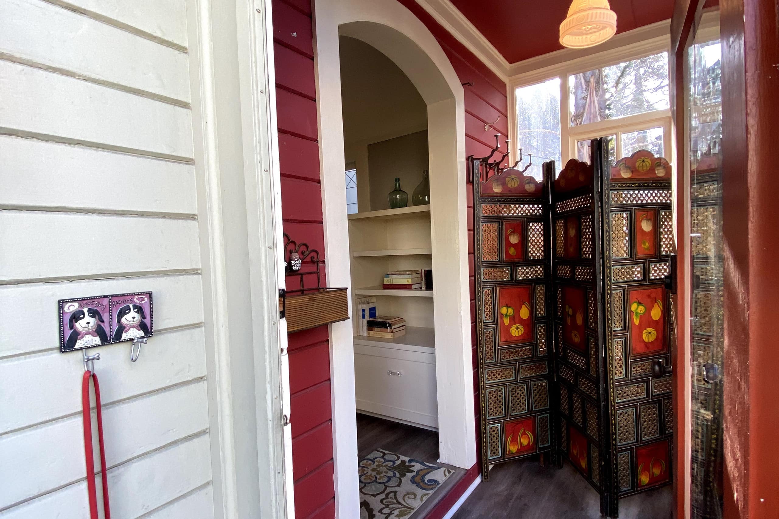 Enchanted Romantic  Garden Cottage - Photo 4