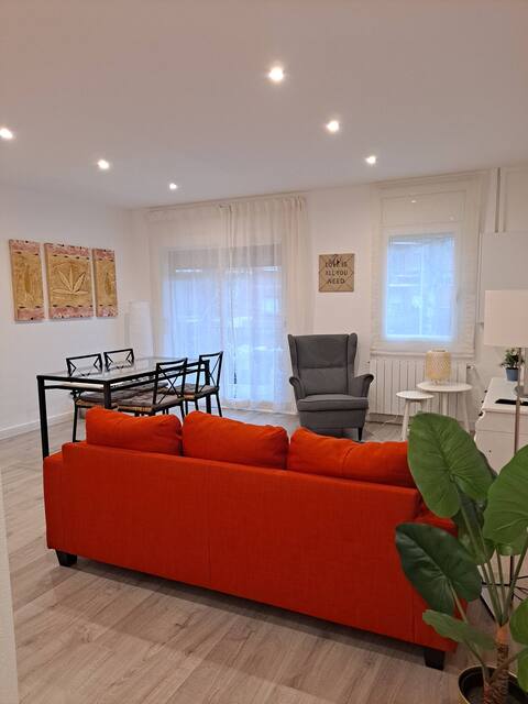 Apartment 20 minutes from Las Ramblas.