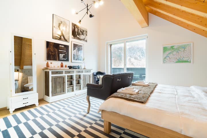 DORMITORIO 2 con baño privado y balcón con vista