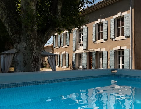 Farmhouse with pool in Provence: - 35% from 07/20-31
