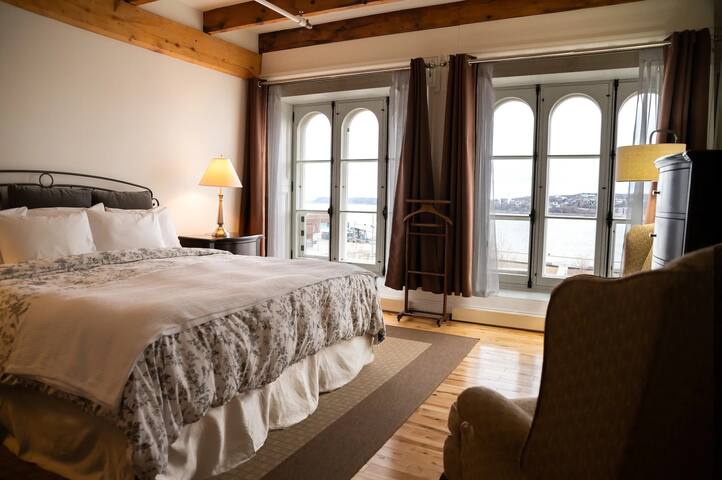 Royal Dalhousie – Le St-Laurent gallery image 3