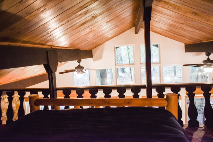 Sleeping loft