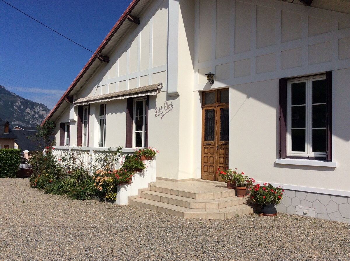 Airbnb performant: Detached single-story house Argelès-Gazost à Argelès Gazost