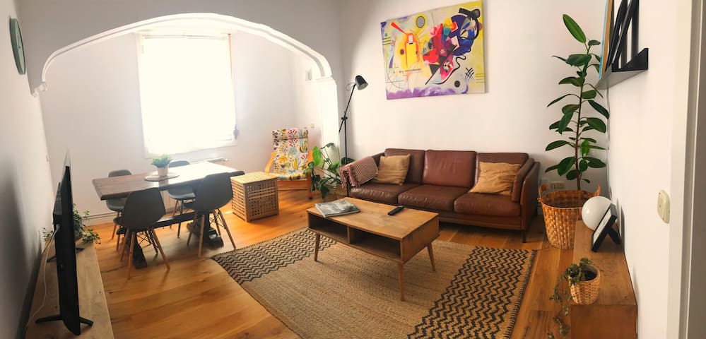 Zurriola Beach. NO PARTY.150 m to Zurri Beach.75m2