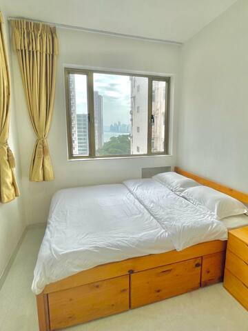 New sea-view flat, 6Bed 2Bath 10ppl, near TST MTR gallery image 2