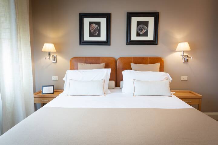 Villa in the city gallery image 4