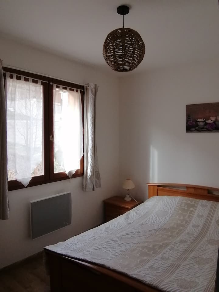 Камера за възрастни 2