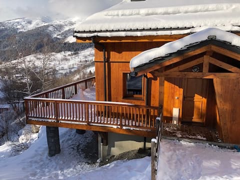 Chalet Nant Burian in the heart of the resort + parking