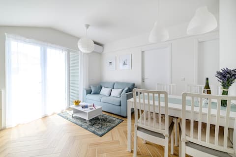 Popular Airbnb listing: Apartment Lavsa with sea view in Žaborić