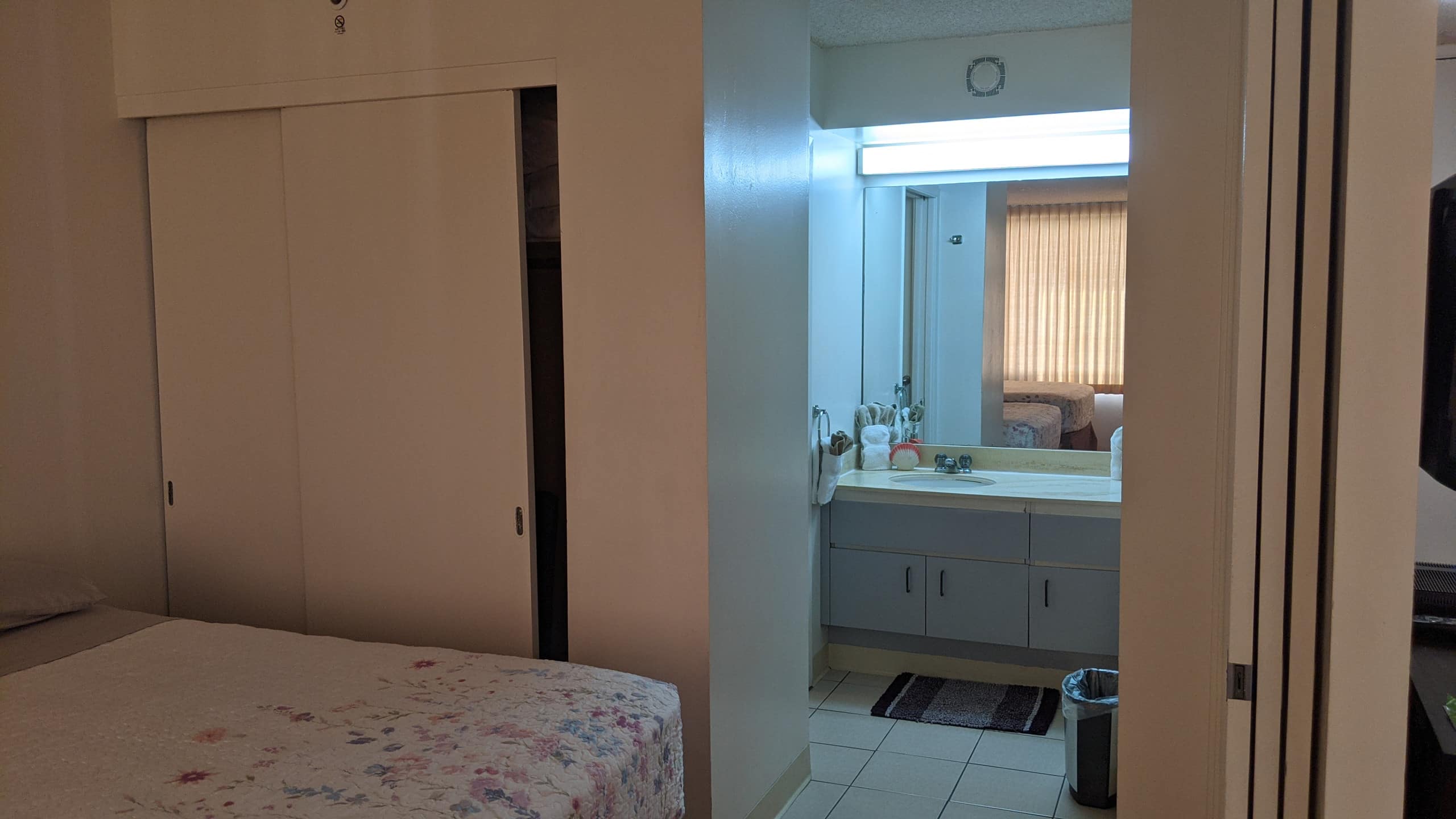 Condo in Honolulu · ★4.76 · 1 bedroom · 2 beds · 1 bath - Image 9