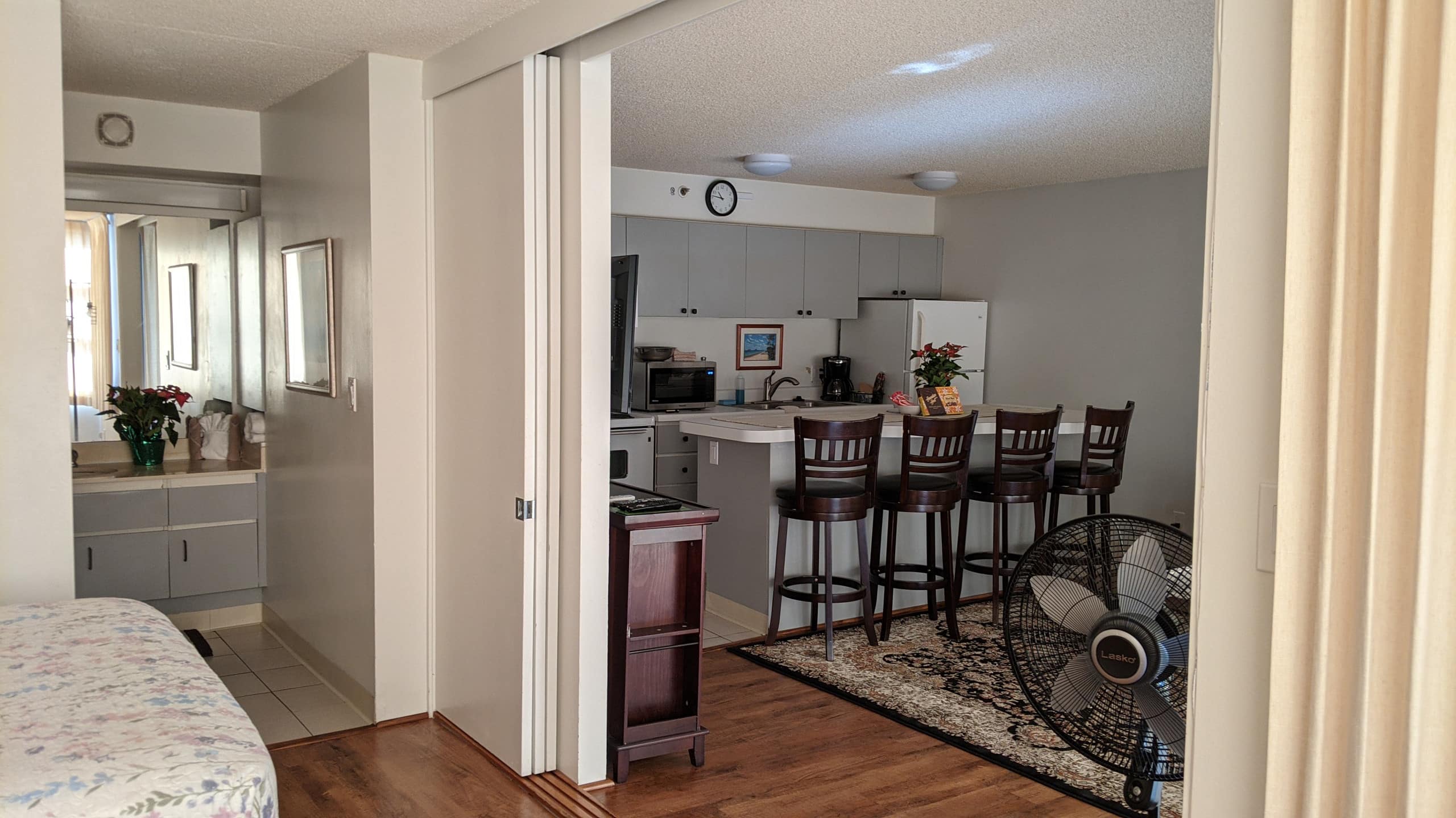 Condo in Honolulu · ★4.76 · 1 bedroom · 2 beds · 1 bath - Image 5