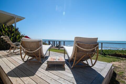 Oceanfront Beach Bungalow w/ Private Beach Access