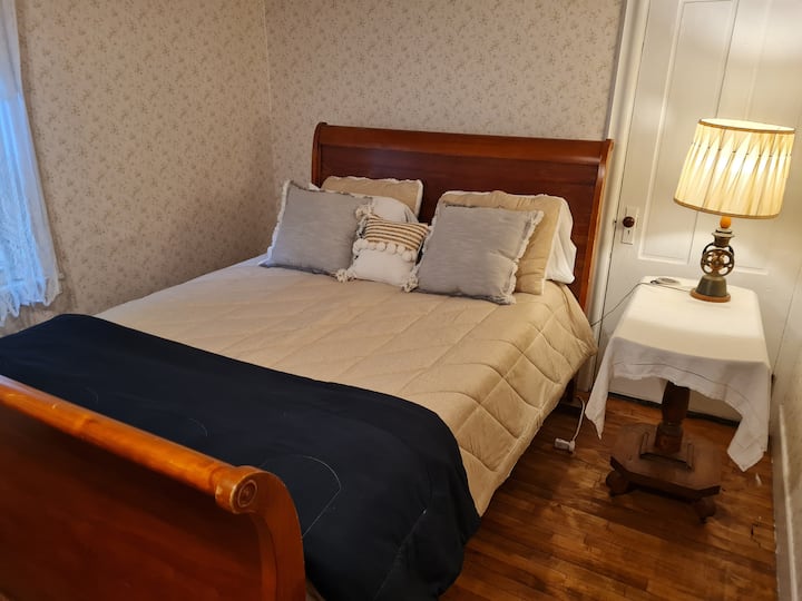 Chumba cha kulala 2 - Ukubwa wa Malkia - Ghorofa ya chini