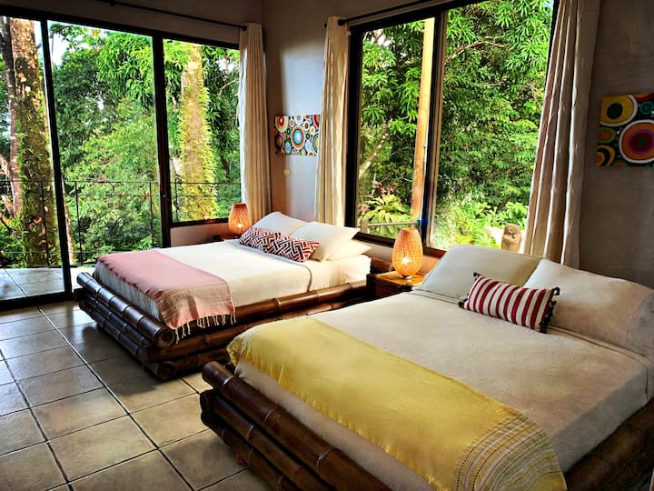 Glavna kuća - ljubičasta soba: Prostrana soba s privatnim balkonom - 2 bračna kreveta