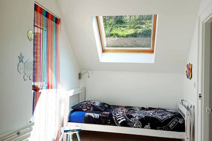 Chambre 2 à l'étage, lit N2