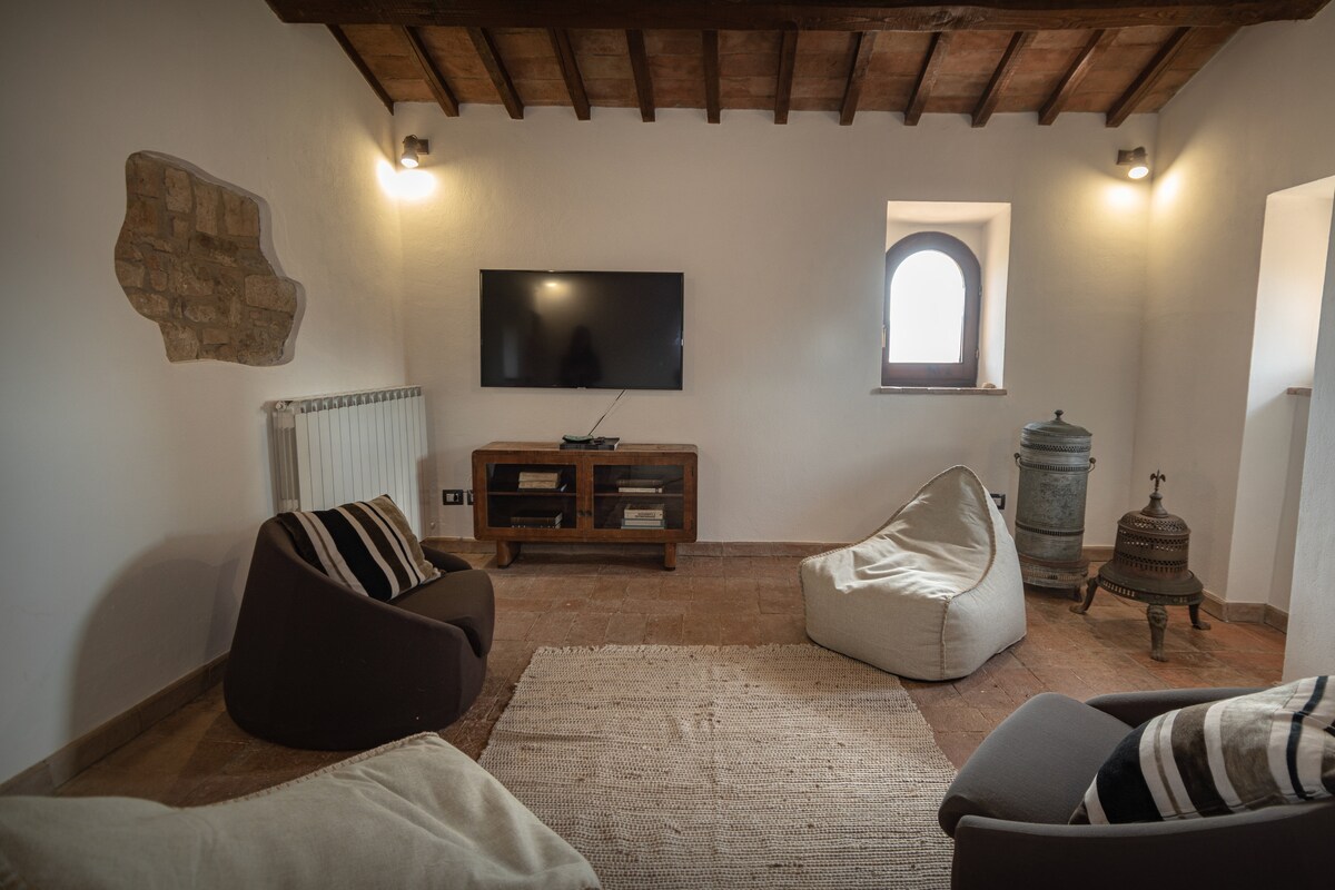 Successful Airbnb property: Exclusive countryside apartment near Todi in Todi