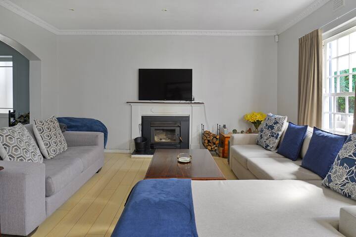 Country Style Retreat – Tokai, Cape Town gallery image 3