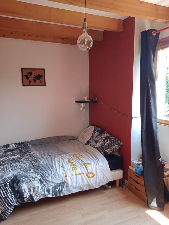 غرفة نوم 3 بسرير مزدوج