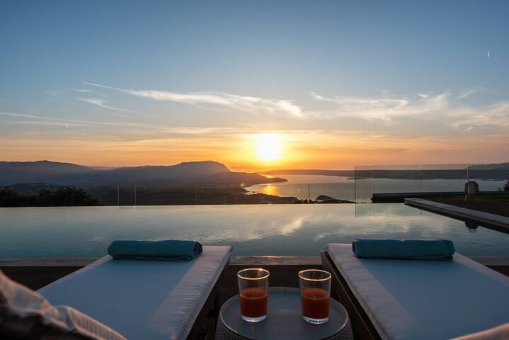 Aquila Villa, breathtaking view, big heated pool gallery image 5