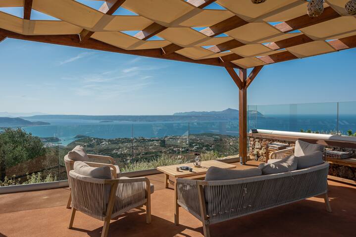 Aquila Villa, breathtaking view, big heated pool gallery image 4