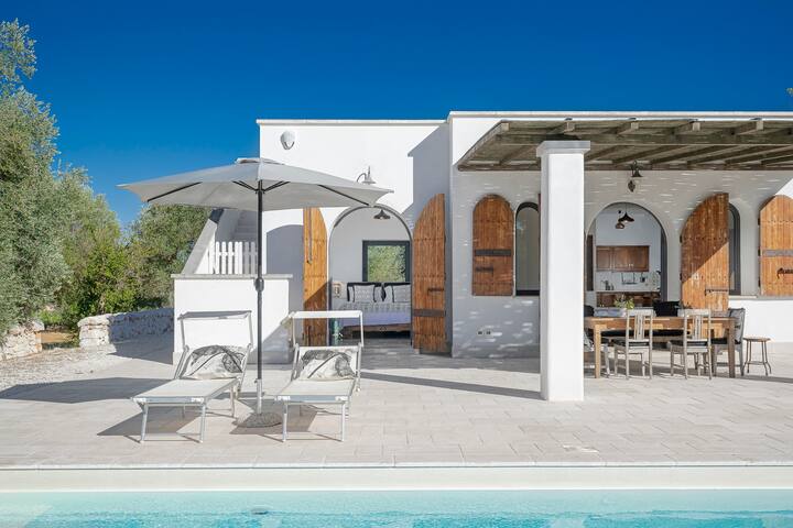 Cisternino villa in olive groove gallery image 5