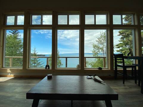 Eagles Nest Cabin in Remote Halibut Cove, Alaska