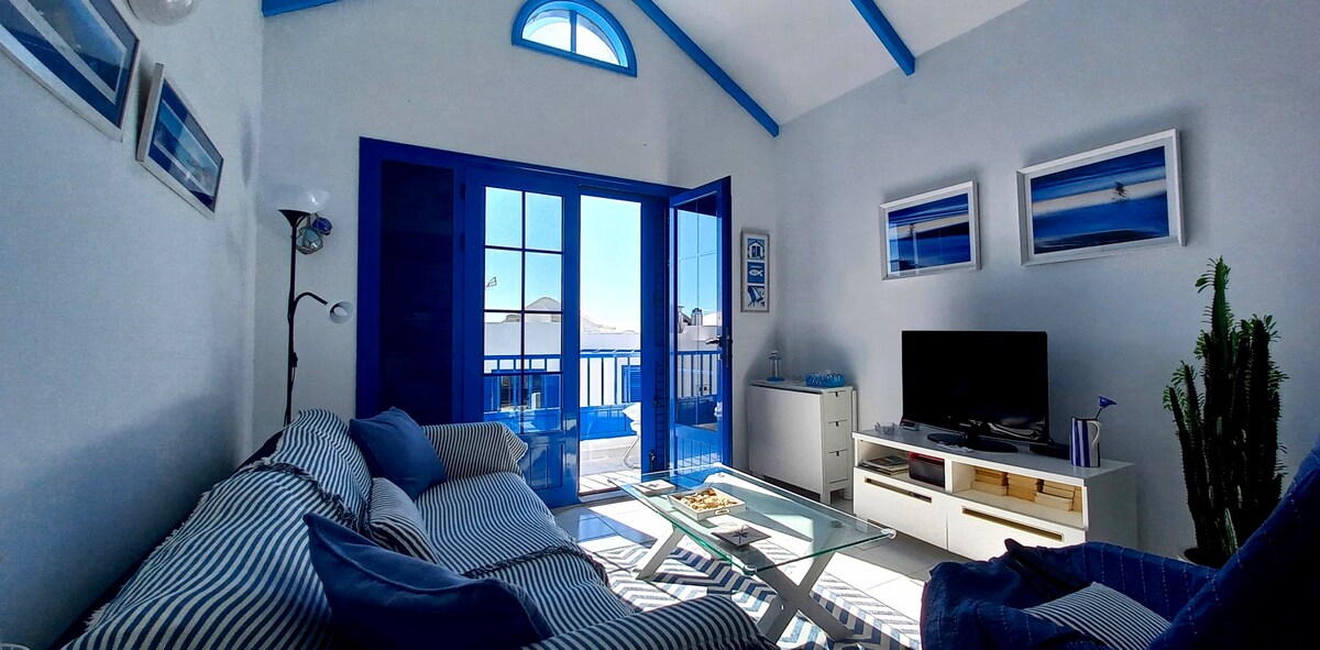 Popular Airbnb listing: Sunrise Casita by the Sea in Haría