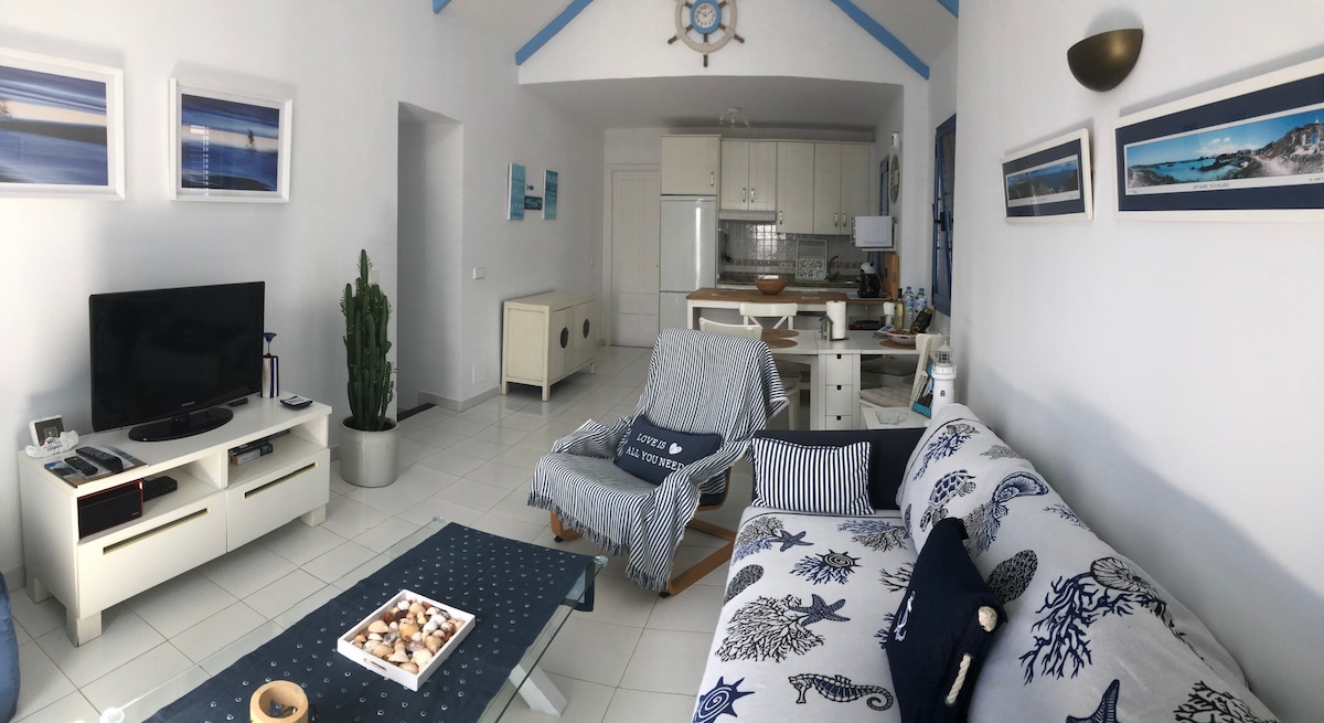Annonce Airbnb populaire: Sunrise Casita by the Sea à Haría