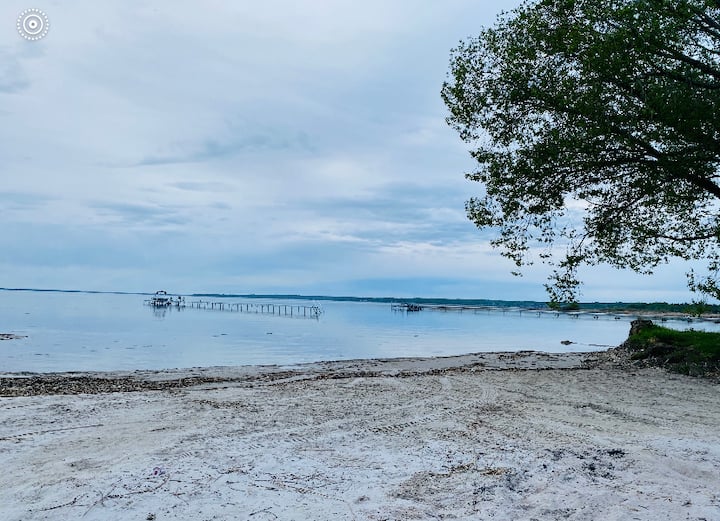 Lakewater Estate priv beach new manager, spotless! Houses for Rent in