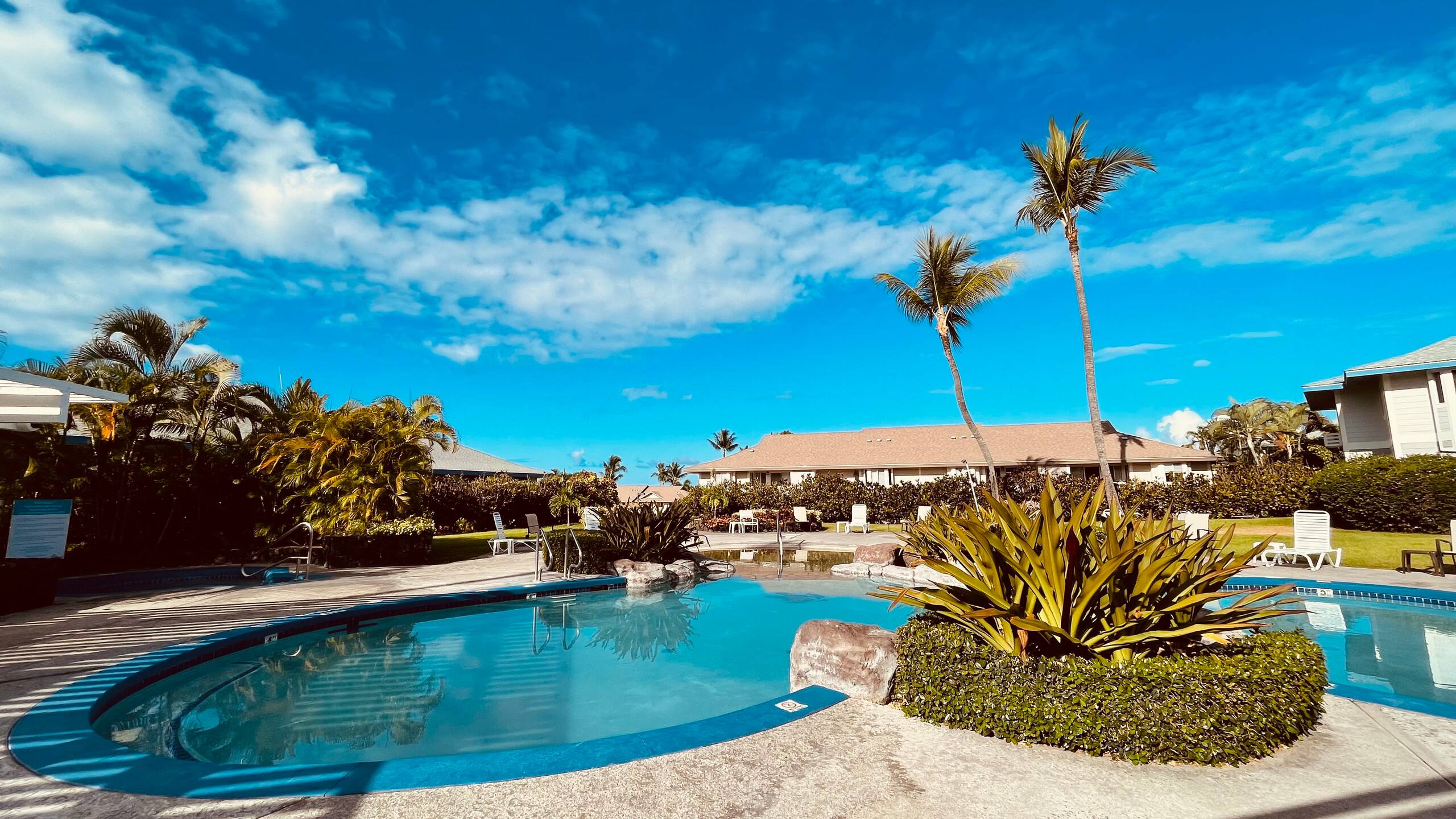 Condo in Kailua-Kona · ★4.67 · 2 bedrooms · 3 beds · 1 bath - Image 37