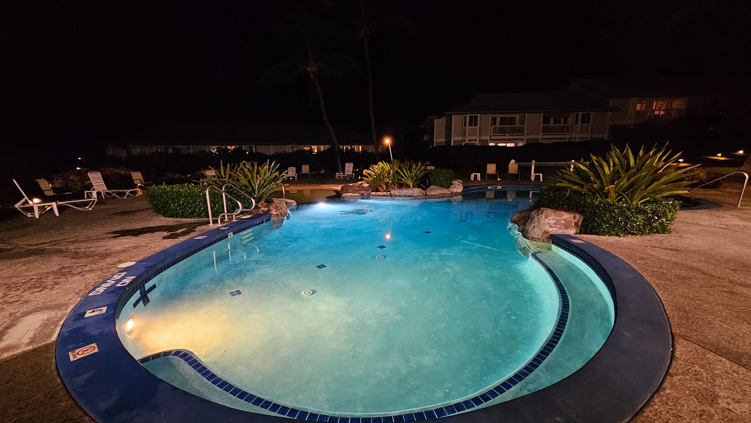 Condo in Kailua-Kona · ★4.67 · 2 bedrooms · 3 beds · 1 bath - Image 53