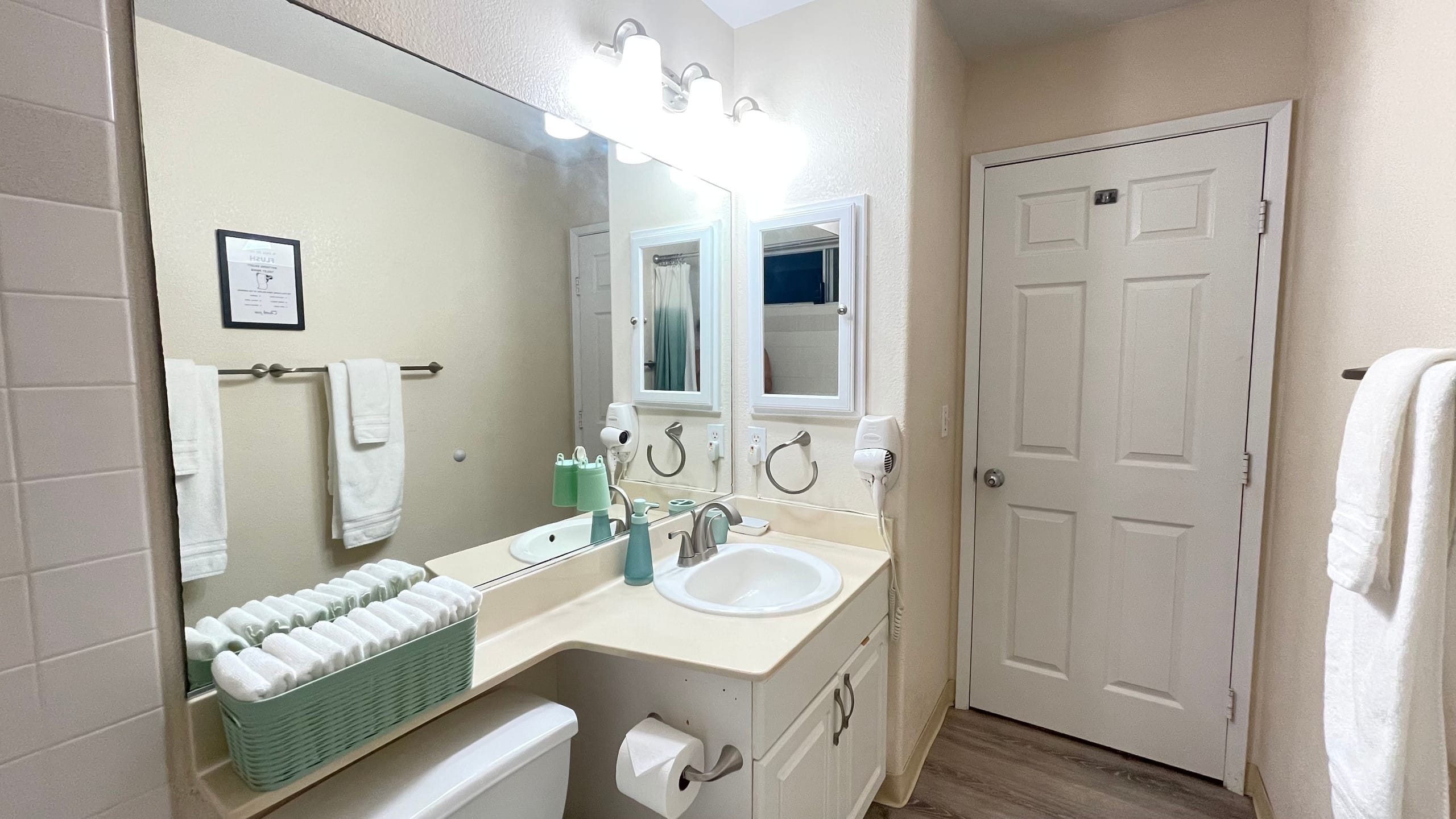 Condo in Kailua-Kona · ★4.67 · 2 bedrooms · 3 beds · 1 bath - Image 14