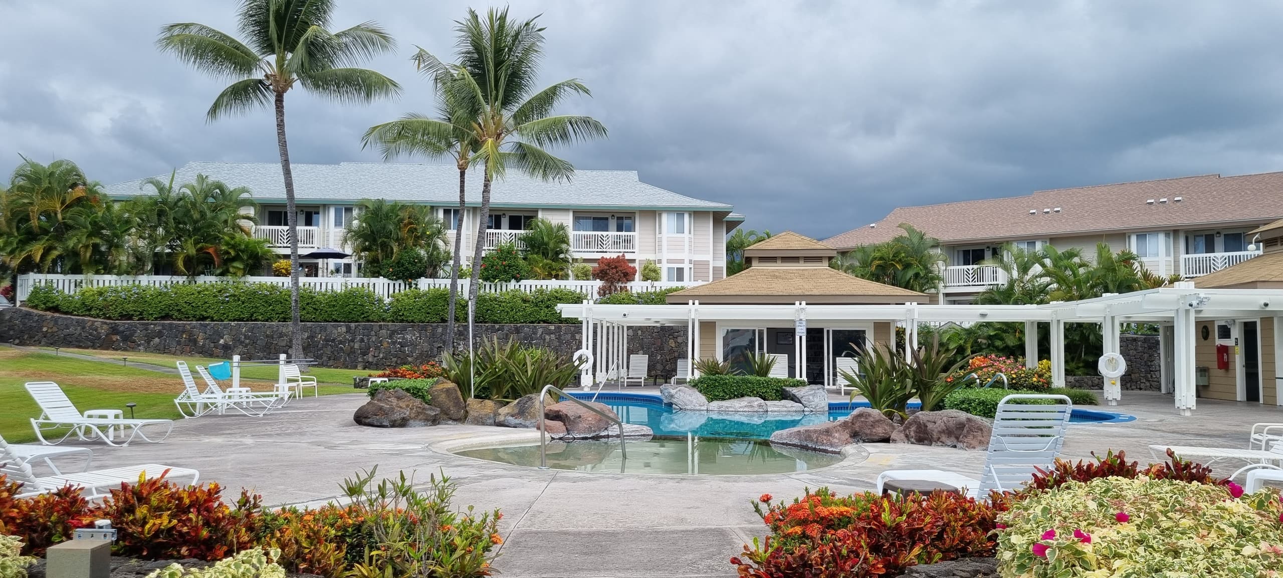 Condo in Kailua-Kona · ★4.67 · 2 bedrooms · 3 beds · 1 bath - Image 34