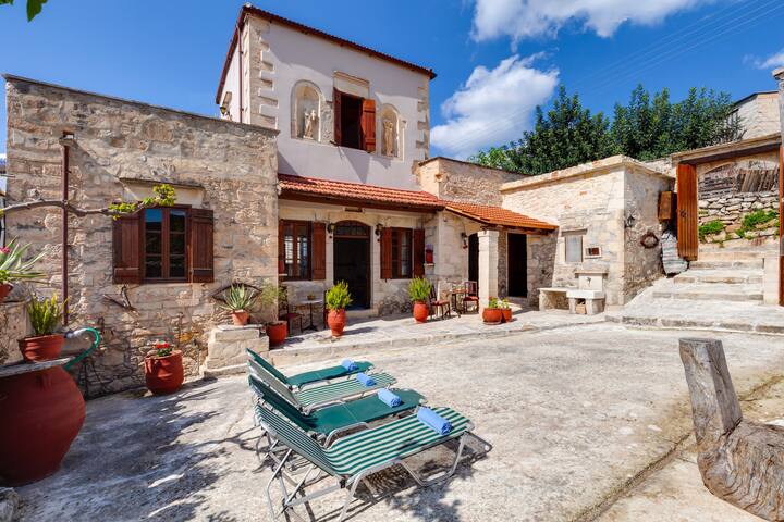 Traditional Home Vereniki With Heated Pool