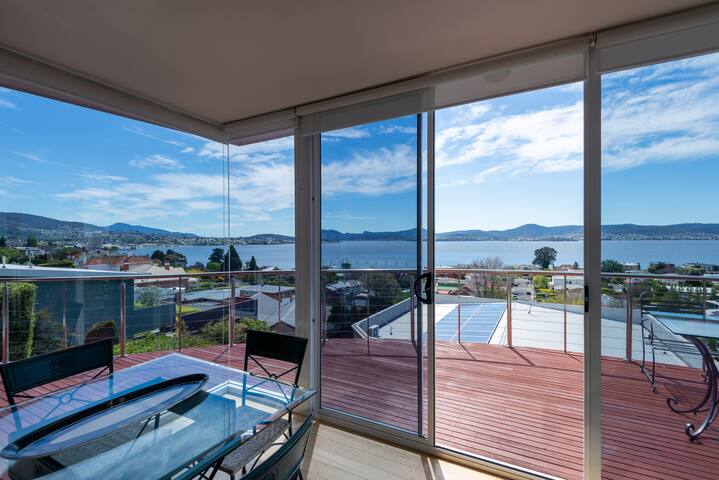 567, Luxury with river & city views gallery image 5