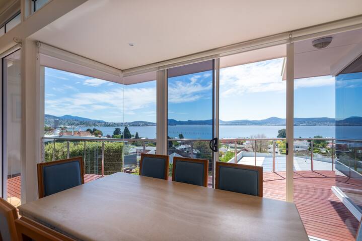 567, Luxury with river & city views gallery image 4