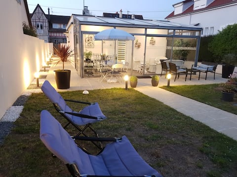 Zen house with enclosed garden