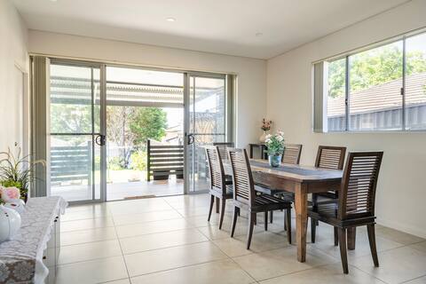 Modern, Spacious En-suite with private balcony