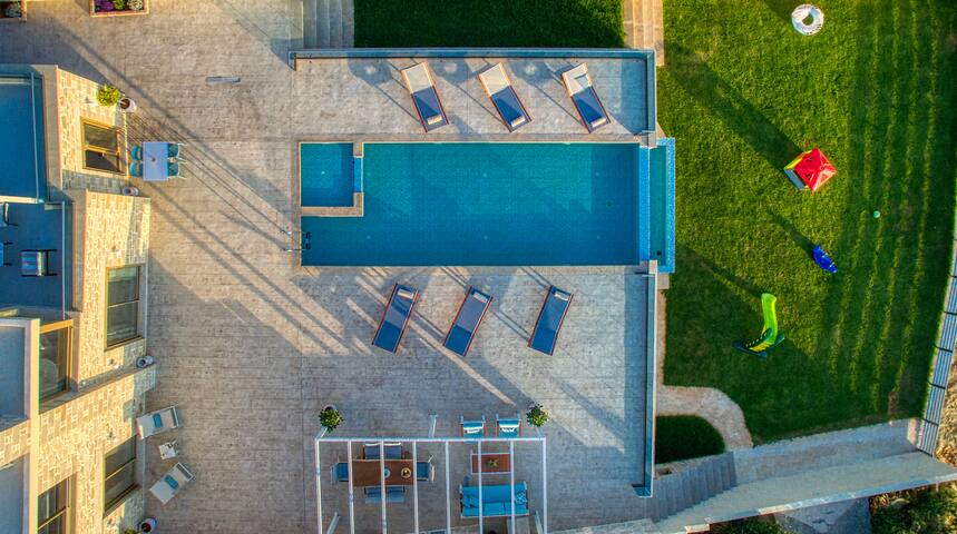 Villa Kore I Breakfast, 500m to the beach gallery image 3