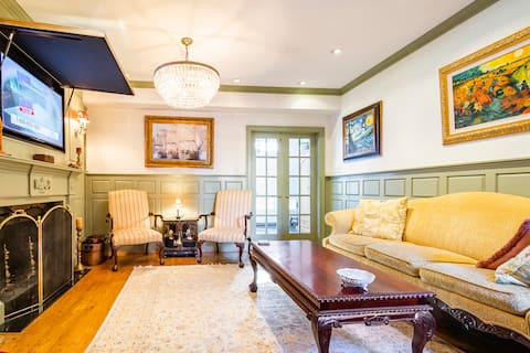 Popular Airbnb listing: The Shakespeare House in Fells Point