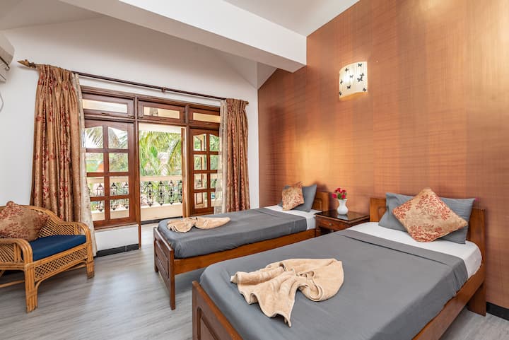 2 minutes walk to the beach - 4BHK villa