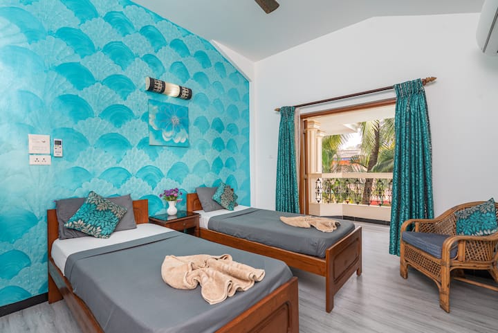 Luxurious and well designed villa with beautiful amenities